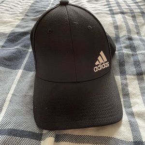 Adidas flex fit training hat, size s/m